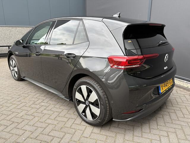 Volkswagen ID.3 Pro Advantage 58 kWh Airco - Achteruitrijcamera - Navigatie - Apple carplay - parkeersensoren - Voorstoelen verwarmd - Rondomzicht camera - Licht metalen velgen 18 inch - Radio - Led verlichting - Stuur multifunctioneel - Cruise control