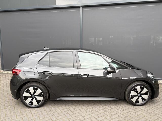 Volkswagen ID.3 Pro Advantage 58 kWh Airco - Achteruitrijcamera - Navigatie - Apple carplay - parkeersensoren - Voorstoelen verwarmd - Rondomzicht camera - Licht metalen velgen 18 inch - Radio - Led verlichting - Stuur multifunctioneel - Cruise control
