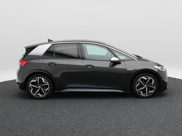 Volkswagen ID.3 First Plus 58 kWh Stoel/Stuur Verwarming | Camera | Adaptive Cruise | CarPlay | Matrix LED | 19 Inch | 97.213 Km !!