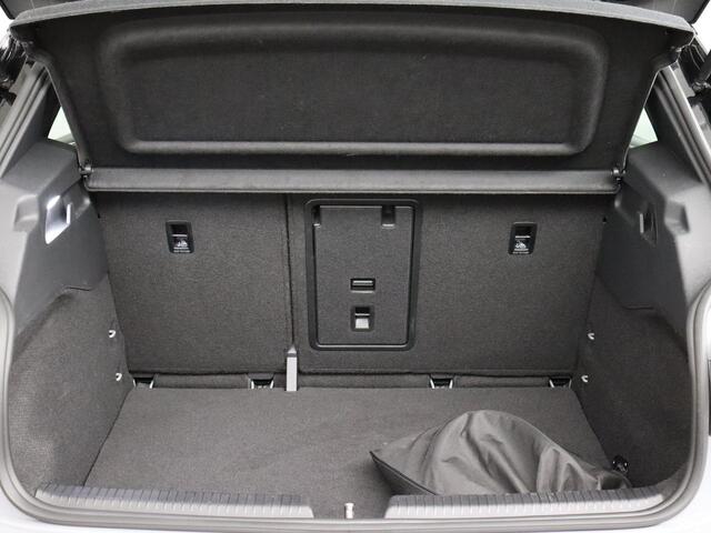 Volkswagen ID.3 Pro S 77 kWh | SoH 97% | ACC | Warmtepomp | LED Verlichting | Navigatie | Two Tone!