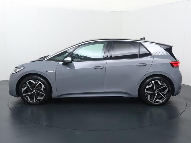Volkswagen ID.3 First Plus 58 kWh | 204 PK | Adaptive cruise control | Matrix LED koplampen | Achteruitrijcamera | Stoelverwarming |