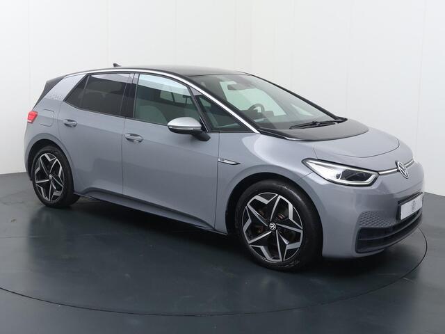 Volkswagen ID.3 First Plus 58 kWh | 204 PK | Adaptive cruise control | Matrix LED koplampen | Achteruitrijcamera | Stoelverwarming |