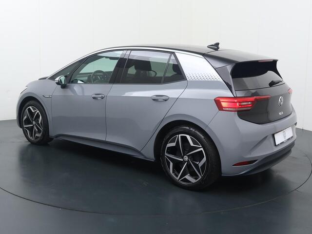 Volkswagen ID.3 First Plus 58 kWh | 204 PK | Adaptive cruise control | Matrix LED koplampen | Achteruitrijcamera | Stoelverwarming |
