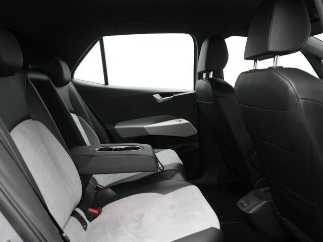 Volkswagen ID.3 Pro S 77 kWh 204pk Dealer O.H. | Adaptive Cruise | Alcantara Sportstoelen & Stuur Verwarmd | Sfeerverlichting | Apple Carplay | Navigatie | DAB | Virtual Cockpit |
