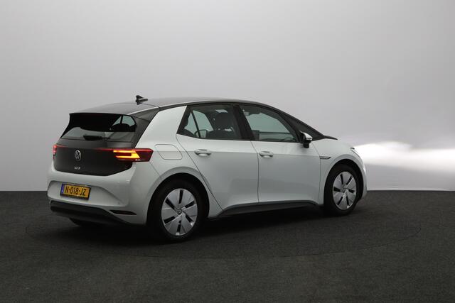 Volkswagen ID.3 Pro 146 PK 58 kWh, Stuur- & Stoelverwarming, Adap. Cruise Control, LED, Carplay, Navigatie
