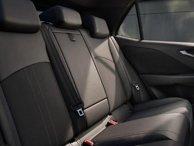 Volkswagen ID.3 Neo Style 61 kWh accu 190 PK Elektr. aandrijving · Zijruiten achter en achterruit getint ·