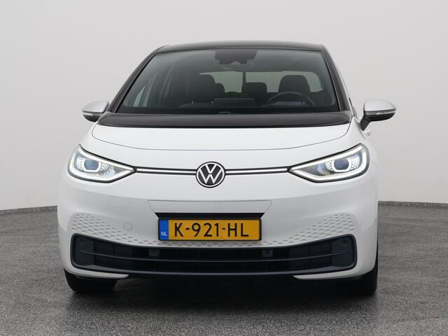 Volkswagen ID.3 First Plus 58 kWh | CAMERA | ADAPTIVE | STOEL- EN STUURVERW.