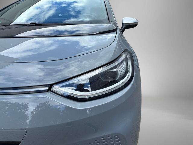 Volkswagen ID.3 First Plus 58 kWh 204pk · Camera · Steunhaak · Apple/Android Car Play · Adaptive Cruise Control · Stuur- & Stoelverwarming · Sfeerverlichting ·