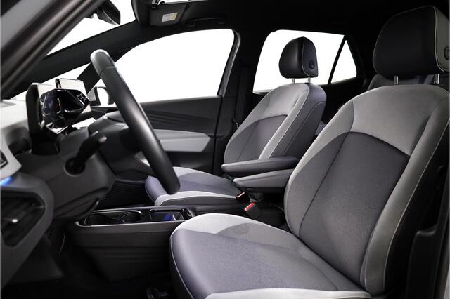 Volkswagen ID.3 First Plus 58 kWh 204PK | Navigatie | Parkeersensoren | Matrix LED koplampen | Stoelverwarming