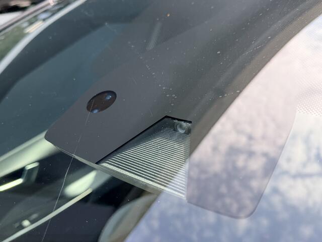 Volkswagen ID.3 Pro 58 kWh 145pk LED Matrix Navigatie Apple Carplay Stoelverwarming