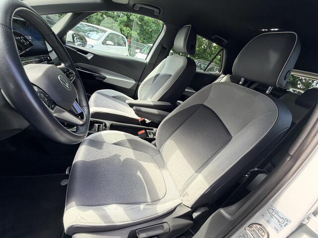 Volkswagen ID.3 Pro 58 kWh 145pk LED Matrix Navigatie Apple Carplay Stoelverwarming