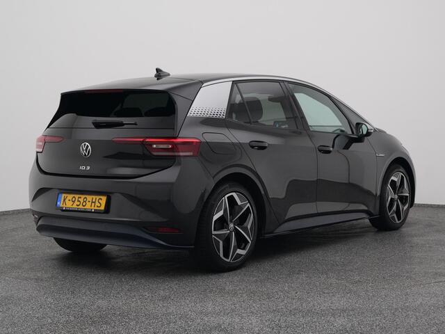Volkswagen ID.3 First Plus 58 kWh | CAMERA | ADAPTIVE | STOEL- EN STUURVERW. | TREKHAAK