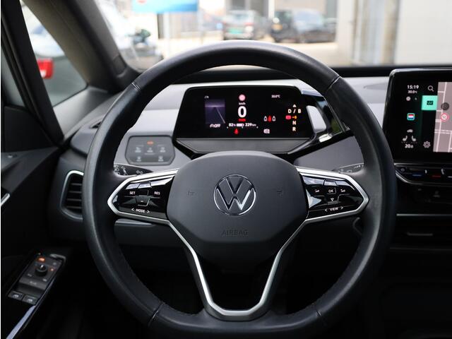 Volkswagen ID.3 Pure Panoramadak | Achteruitrijcamera | Keyless Go & Entry | IQ Light Matrix LED | Stoel&Stuurverwarming | 19"Inch |