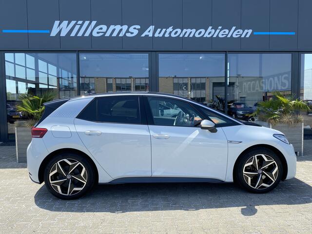 Volkswagen ID.3 First Plus 58 kWh Camera, Adaptive Cruise & IQ Lights