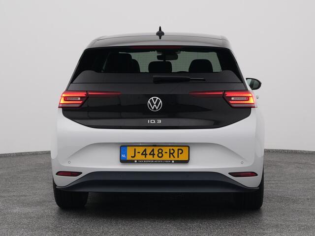 Volkswagen ID.3 First Plus 58 kWh | CAMERA | ADAPTIVE | STOEL- EN STUURVERW.