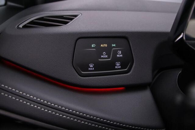 Volkswagen ID.3 Pure Oranje Edition 170pk Automaat Adaptive cruise control, Navigatie, Parkeersensoren, LED koplampen, App connect, Airco, Stoelverwarming, DAB, Radio