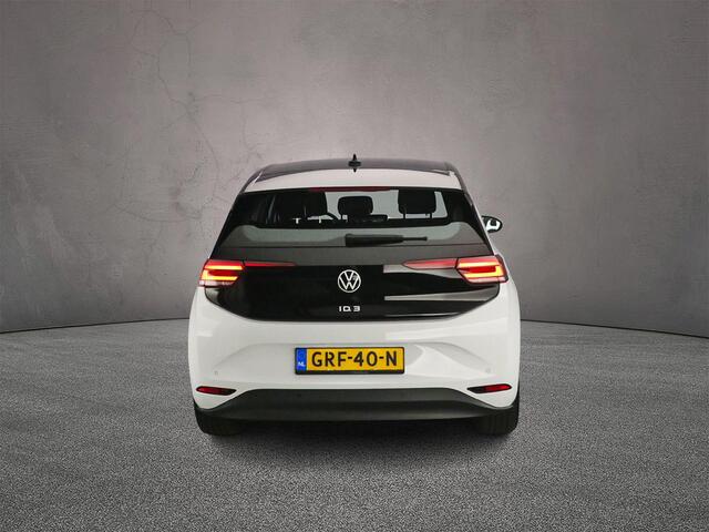 Volkswagen ID.3 Pure Oranje Edition 170pk Automaat Adaptive cruise control, Parkeersensoren, Navigatie, App connect, LED koplampen, Stoelverwarming