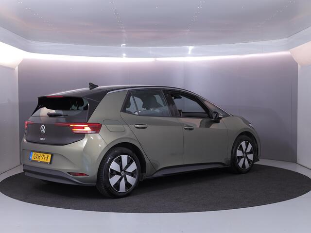 Volkswagen ID.3 Pure Oranje Edition 52 kWh 170 pk | SOH 100% | Navigatie via App | Parkeersensoren | Adaptieve cruise control | LED koplampen |