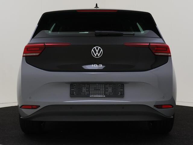Volkswagen ID.3 Pure 45 kWh | SoH 89% | 360 camera | Parkeerassistent | Navigatie | Dodehoek detectie | Keyless | Adaptieve cruise control | Voorklimatisering |