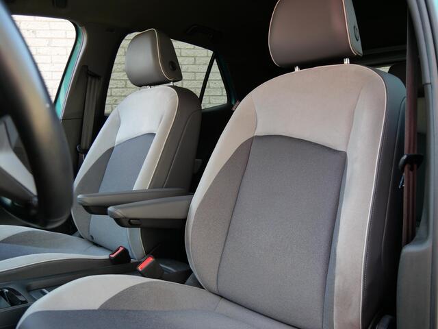 Volkswagen ID.3 58kWh PRO/ CAMERA/ MATRIX LED/ KEYLESS/ SOH 91%