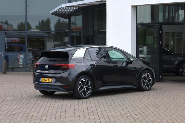 Volkswagen ID.3 First Plus 58 kWh 204PK / 150kW, NL auto, 1e eigenaar nieuw door ons geleverd en onderhouden, LED Matrix (IQ.Lights), keyless start & entry, achteruitrijcamera (rear view), parkeersensoren voor en achter (pdc), stoel- en stuurwiel verwarming, adaptieve cr
