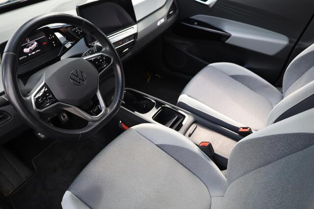 Volkswagen ID.3 First Plus 58 kWh 204PK / 150kW, NL auto, 1e eigenaar nieuw door ons geleverd en onderhouden, LED Matrix (IQ.Lights), keyless start & entry, achteruitrijcamera (rear view), parkeersensoren voor en achter (pdc), stoel- en stuurwiel verwarming, adaptieve cr