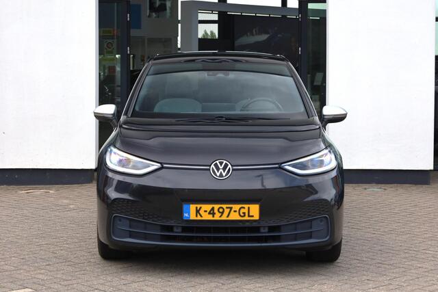 Volkswagen ID.3 First Plus 58 kWh 204PK / 150kW, NL auto, 1e eigenaar nieuw door ons geleverd en onderhouden, LED Matrix (IQ.Lights), keyless start & entry, achteruitrijcamera (rear view), parkeersensoren voor en achter (pdc), stoel- en stuurwiel verwarming, adaptieve cr
