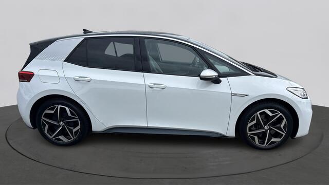 Volkswagen ID.3 First Plus 58 kWh Navigatie,stoelverwarming ,cruise controll, appconnect
