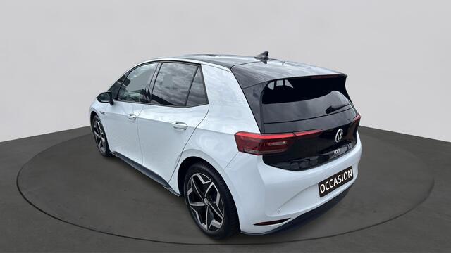 Volkswagen ID.3 First Plus 58 kWh Navigatie,stoelverwarming ,cruise controll, appconnect