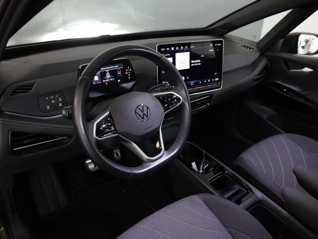 Volkswagen ID.3 Pure Oranje Edition 52 kWh 170 pk | Navigatie | Parkeersensoren | Adaptieve cruise control | Autom. airco | Stoel/stuur verwarming |