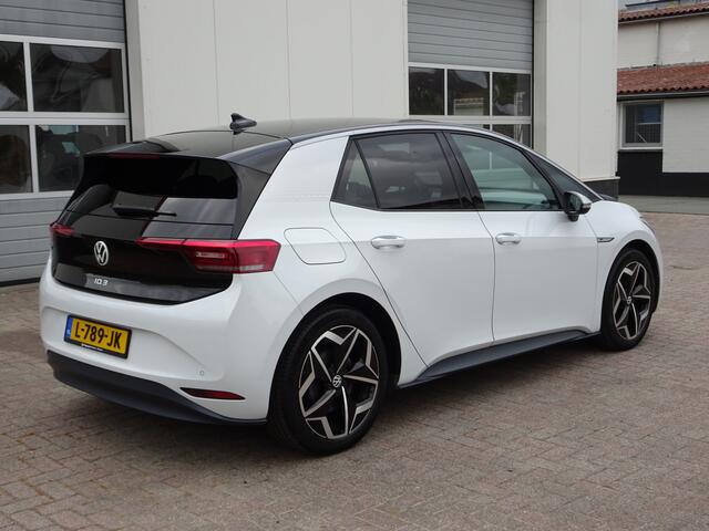 Volkswagen ID.3 First Plus 58 kWh Automatische airco, navigatie, achteruitrijcamera, licht metalen velgen, enz.