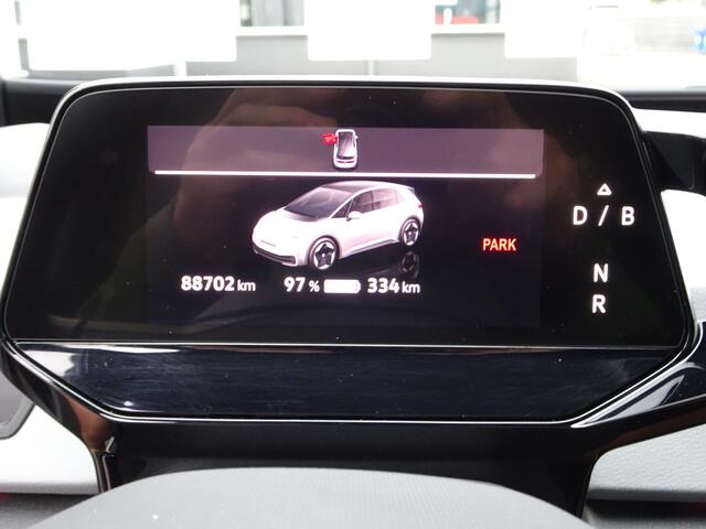 Volkswagen ID.3 First Plus 58 kWh Automatische airco, navigatie, achteruitrijcamera, licht metalen velgen, enz.