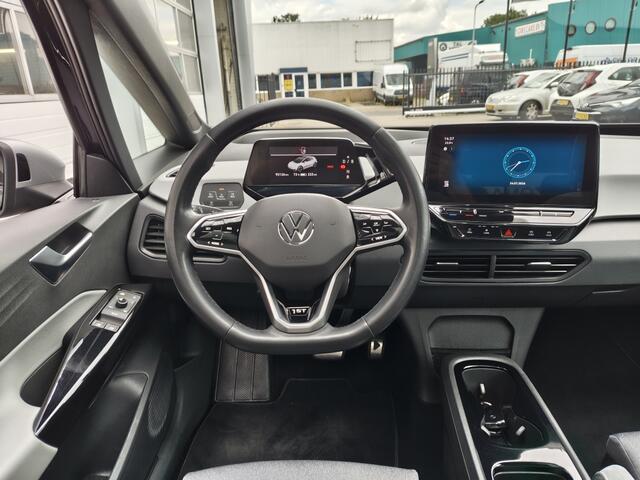 Volkswagen ID.3 First Plus 58 kWh | SOH 87,1 % | Pano | Stoelverwarming | El. Verstelbare stoelen