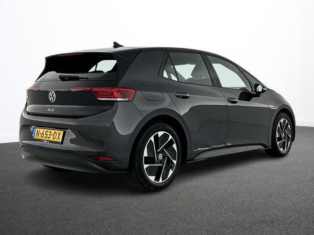 Volkswagen ID.3 Life 58 kWh Airco Full LED Navigatie Carplay Parkeersensoren Camera Adaptive Cruise Control 18" LM Velgen
