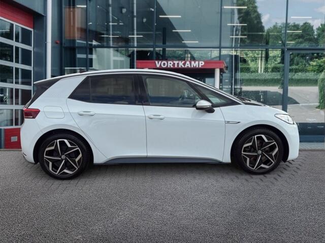Volkswagen ID.3 PRO PERFORMANCE 1ST PDC/ACC/STOEL+STUURVERW/NAVI/CARPLAY