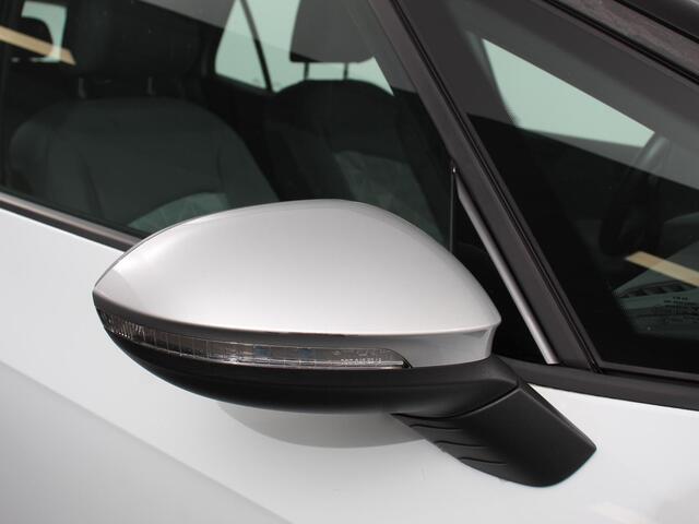 Volkswagen ID.3 First 58 kWh SOH 86% Navigatie Apple Carplay/Android Auto Adaptive Cruise Control Parkeersensoren Stoel- en stuurverwarming Lichtmetalen velgen Climate Control