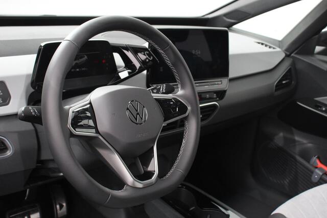 Volkswagen ID.3 Pro Edition 58 kWh Warmtepomp 18"Lichtmetalen Velgen Navigatie Camera Adaptieve Cruise Control Climate Control