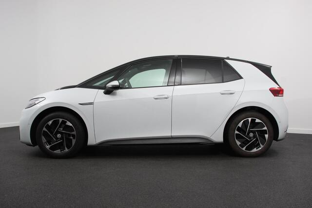 Volkswagen ID.3 Pro Edition 58 kWh Warmtepomp 18"Lichtmetalen Velgen Navigatie Camera Adaptieve Cruise Control Climate Control