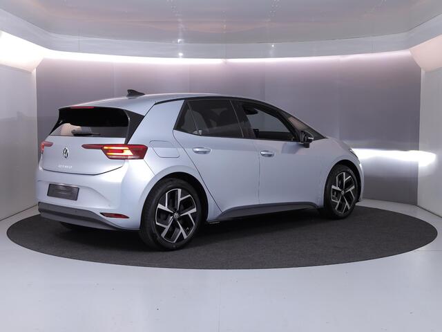 Volkswagen ID.3 Life 50 kWh accu 125 kW / 170 PK Hatchback Elektri Achteruitrijcamera | Carplay