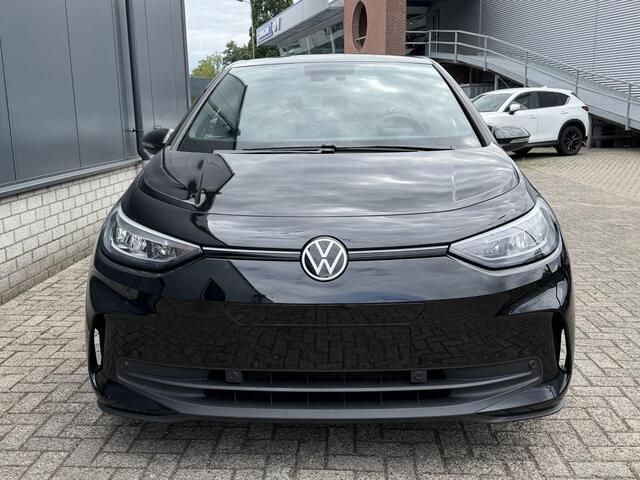 Volkswagen ID.3 Pure 52 kWh 18"/Adaptieve Cruise/Apple Carplay & Android Auto/DAB/Navigatie/Sfeerverlichting/Camera/Stuur + stoelverwarming