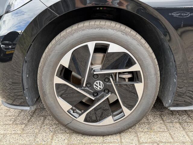 Volkswagen ID.3 Pure 52 kWh 18"/Adaptieve Cruise/Apple Carplay & Android Auto/DAB/Navigatie/Sfeerverlichting/Camera/Stuur + stoelverwarming