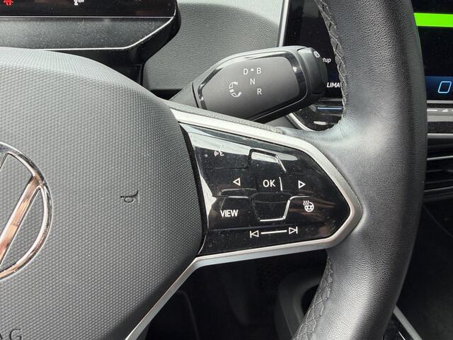 Volkswagen ID.3 Pure 52 kWh 18"/Adaptieve Cruise/Apple Carplay & Android Auto/DAB/Navigatie/Sfeerverlichting/Camera/Stuur + stoelverwarming