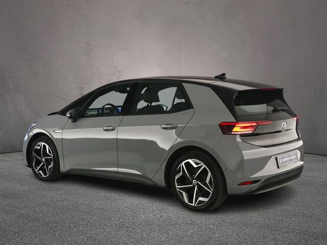 Volkswagen ID.3 Pro 145pk Automaat Adaptive cruise control, Navigatie, Achteruitrijcamera, Stoelverwarming, Parkeersensoren, Stuurwiel verwarmd, LED koplampen