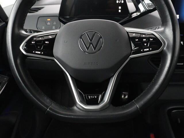 Volkswagen ID.3 First 58 kWh | SOH 92,5% | Stuur/stoel verwarming | Cruise control | Carplay | Navigatie | Sfeerverlichting | Park assist | EV