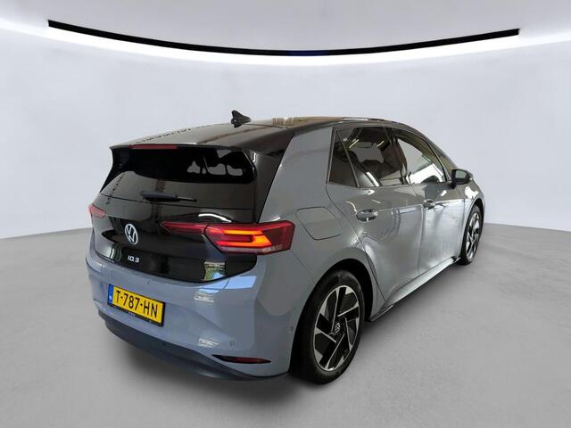 Volkswagen ID.3 Pro Edition Advantage 204pk 58 kWh / Navigatie / Stoelverwarming / Camera / 18" LMV