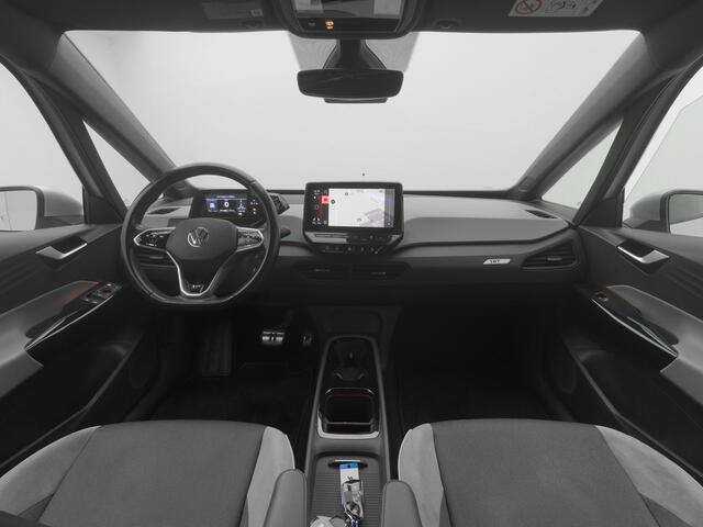 Volkswagen ID.3 First Plus 58 kWh | CAMERA | ADAPTIVE | STOEL- EN STUURVERW.