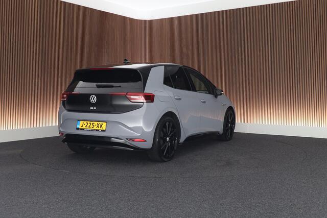 Volkswagen ID.3 First Plus 204pk 58 kWh Camera Stoelverwarming Dynamisch LED Keyless Navigatie