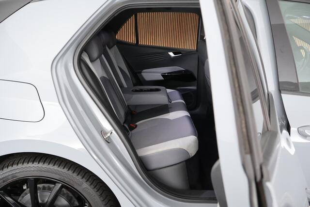 Volkswagen ID.3 First Plus 204pk 58 kWh Camera Stoelverwarming Dynamisch LED Keyless Navigatie
