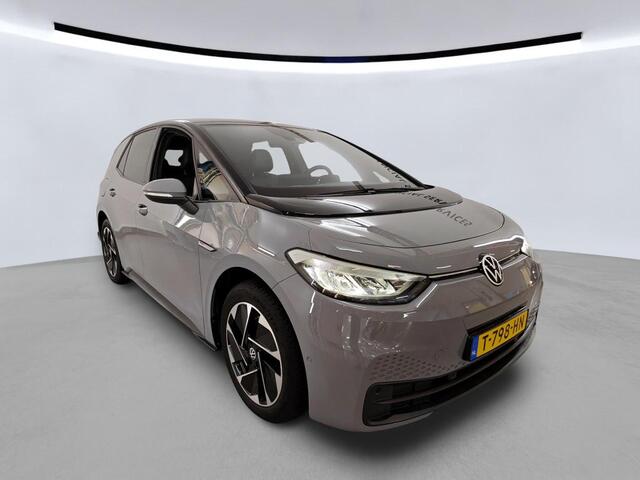 Volkswagen ID.3 Pro Edition Advantage 58 kWh / Navigatie / Achteruitrijcamera / Voorstoelen Verwarmbaar / 18''LMV