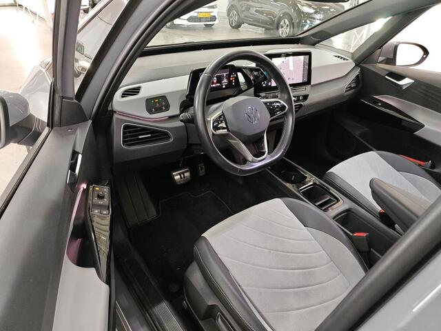 Volkswagen ID.3 Pro Edition Advantage 58 kWh / Navigatie / Achteruitrijcamera / Voorstoelen Verwarmbaar / 18''LMV
